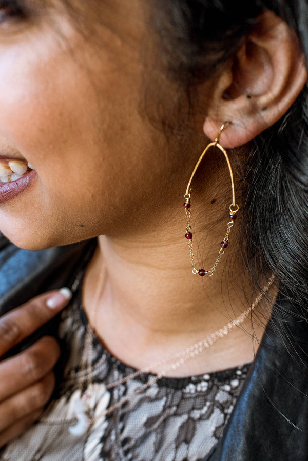 Glide Hoop earrings - Red garnet